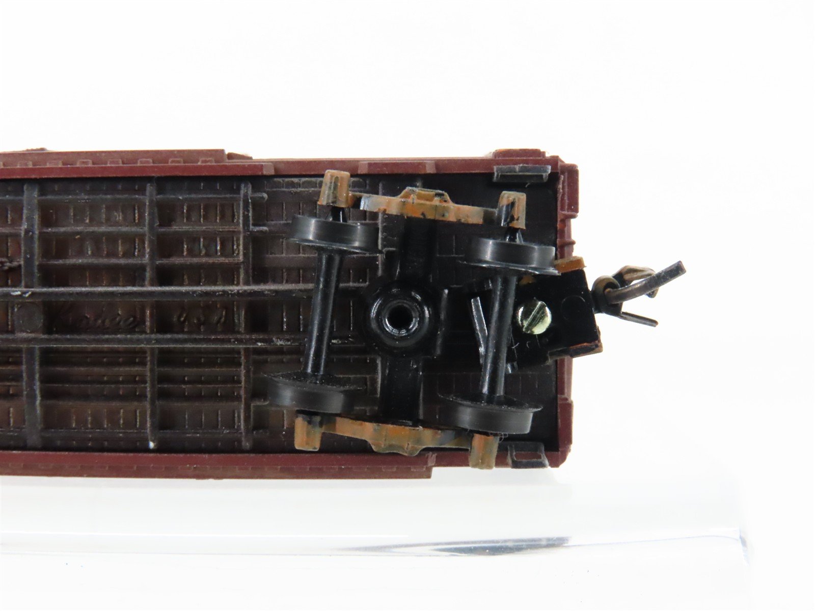 N Scale Micro-Trains MTL 22040 NP Northern Pacific 40' Boxcar #8292 Weathered