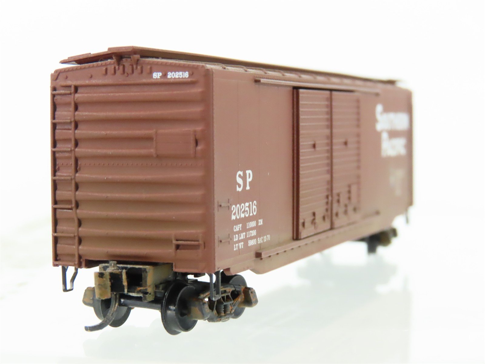 N Scale Micro-Trains MTL 34050 SP Southern Pacific 50' Boxcar #202516 Weathered