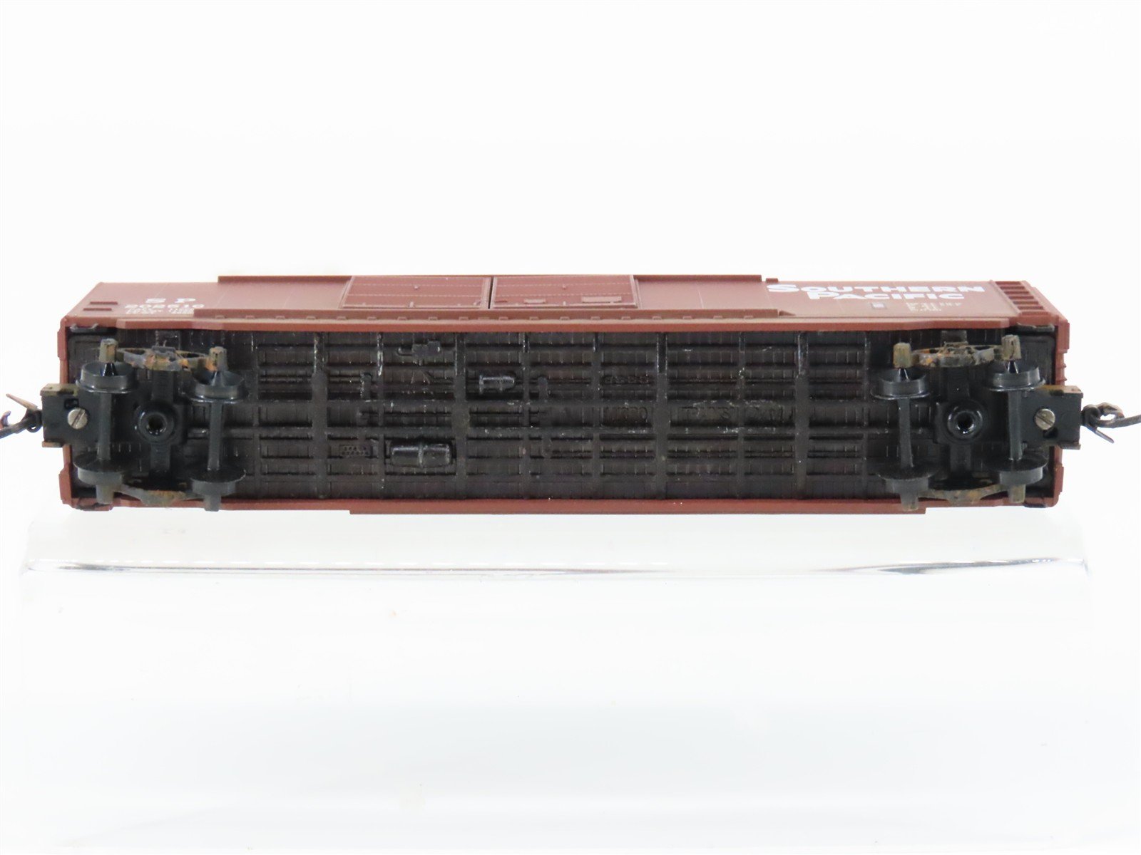 N Scale Micro-Trains MTL 34050 SP Southern Pacific 50' Boxcar #202516 Weathered