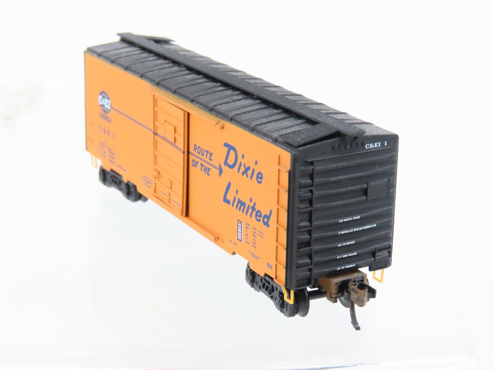 N Micro-Trains 20701 C&EI Chicago & Eastern Illinois 40' Boxcar #1 Weathered