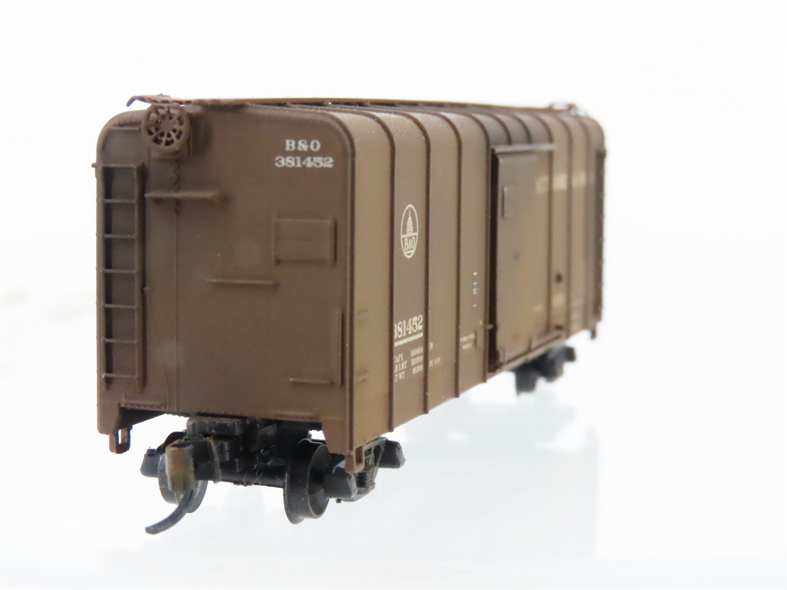 N Scale Micro-Trains 20346/1 B&O Baltimore & Ohio 40' Boxcar #381452 Weathered