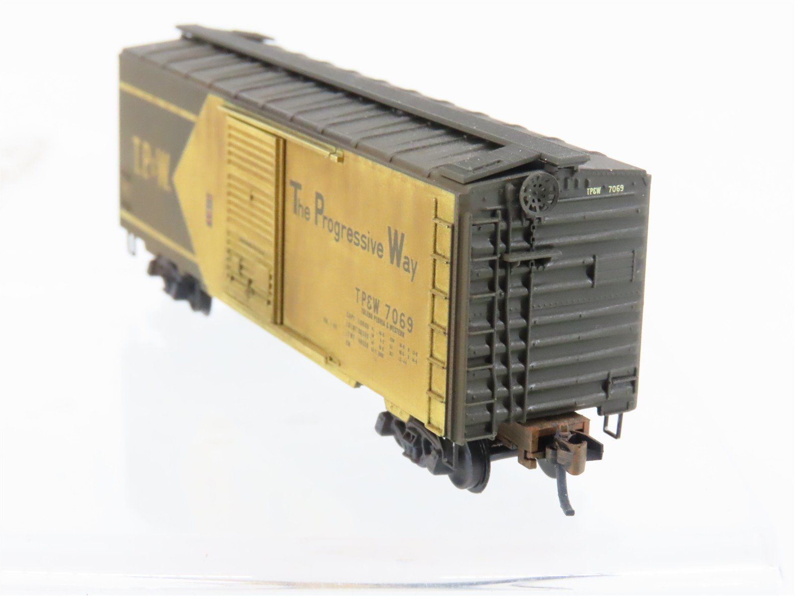 N Micro-Trains 02000716 TP&W Toledo Peoria Western 40' Boxcar #7069 Weathered