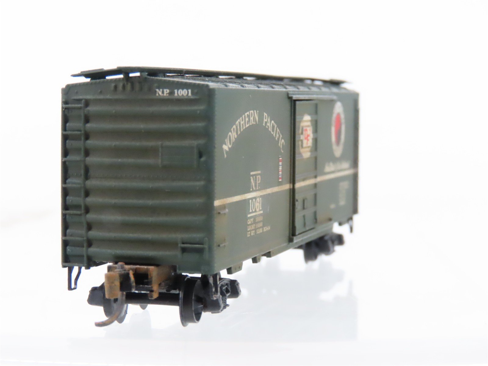 N Scale Micro-Trains MTL 20236 NP Northern Pacific 40' Boxcar #1061 Weathered
