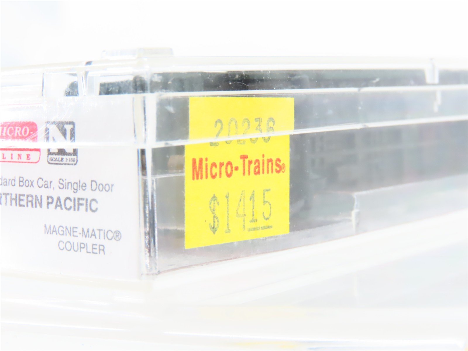 N Scale Micro-Trains MTL 20236 NP Northern Pacific 40' Boxcar #1061 Weathered