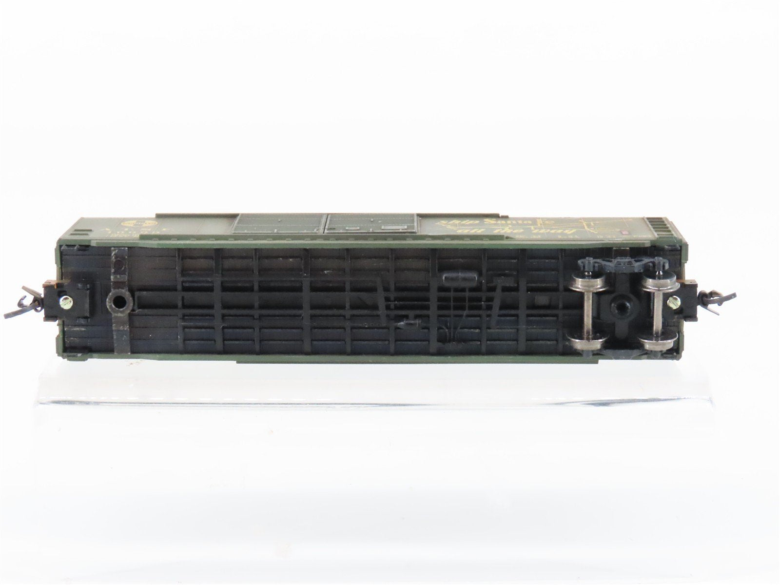 N Scale Micro-Trains MTL 34260 ATSF Santa Fe 40' Boxcar #10000 Weathered