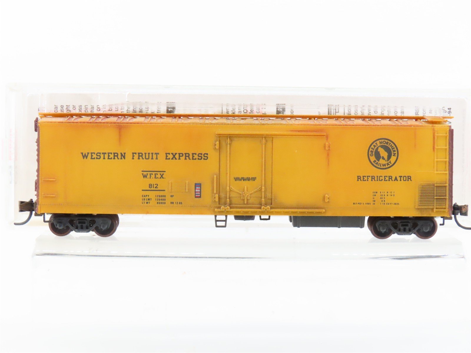 N Scale Micro-Trains MTL 69010/1 WFEX Western Fruit 51' Reefer #812 Weathered