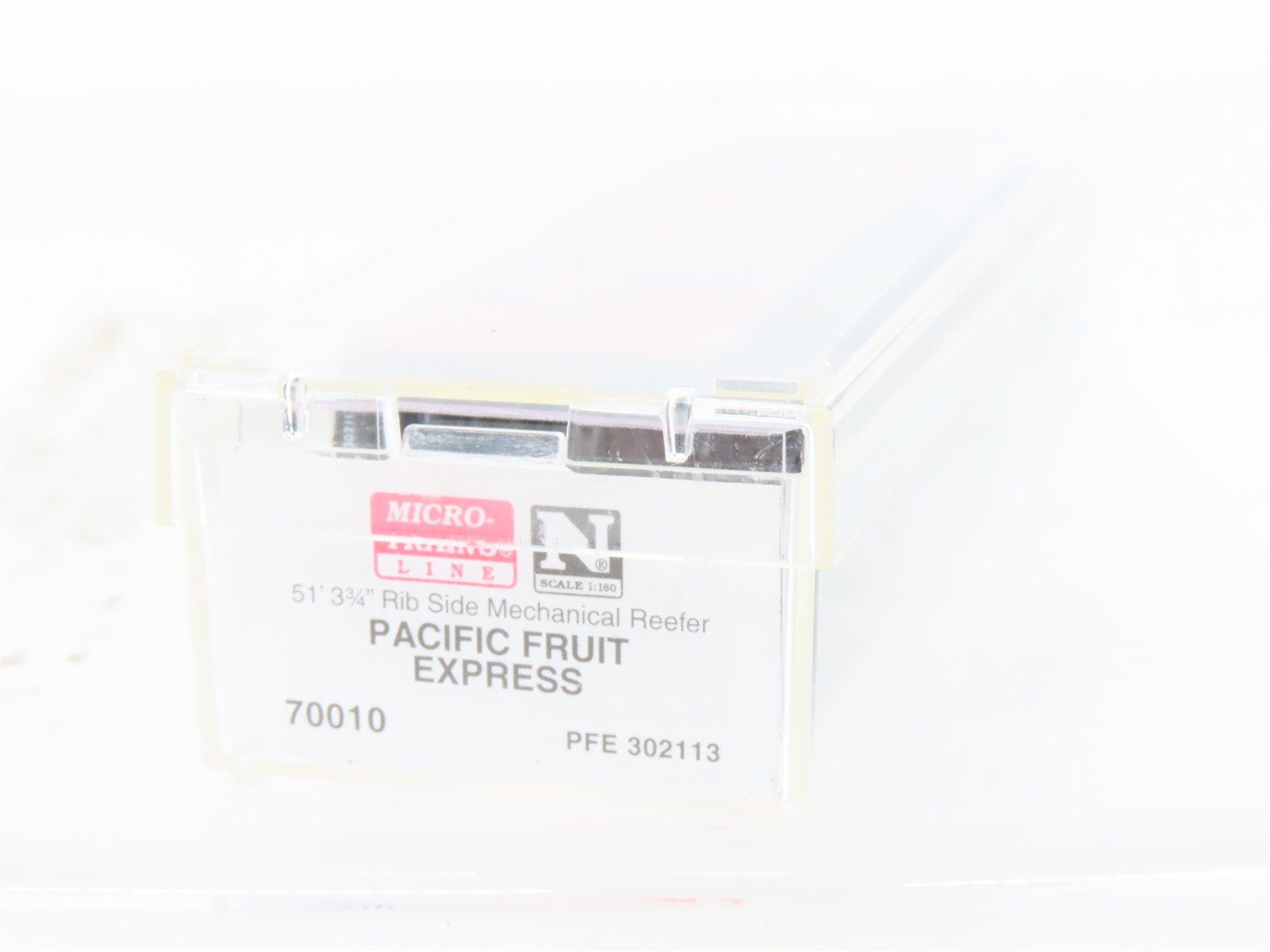 N Scale Micro-Trains MTL 70010 PFE Pacific Fruit 51' Reefer #302113 Weathered