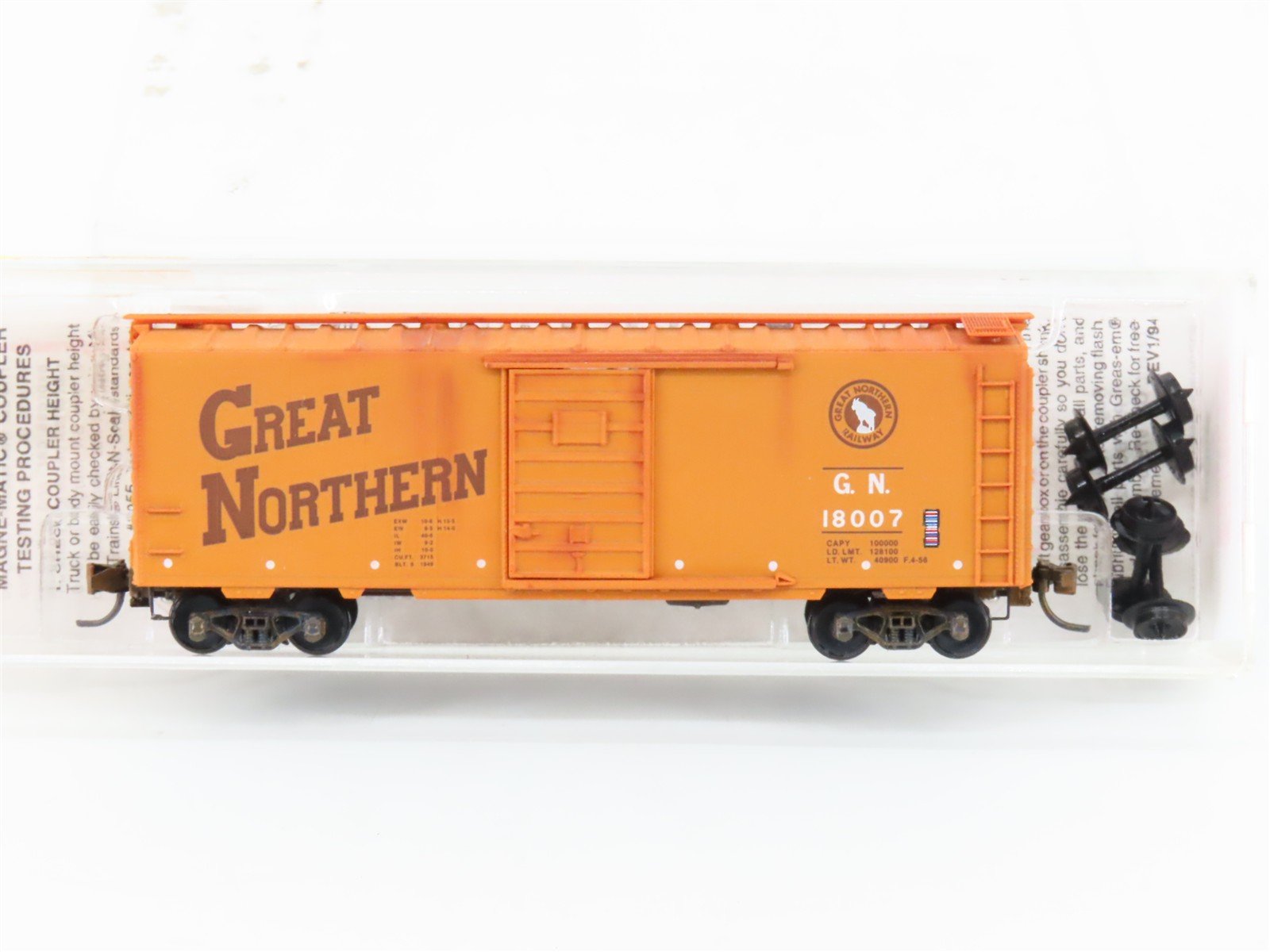 N Scale Micro-Trains MTL 20416 GN Great Northern 40' Boxcar #18007 Weathered