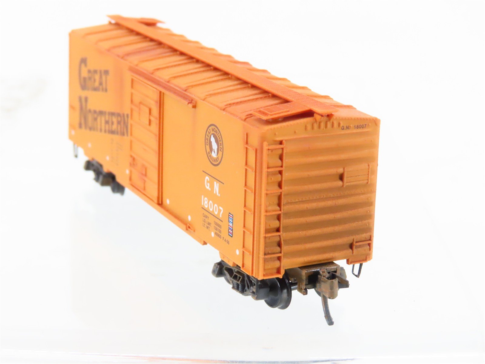 N Scale Micro-Trains MTL 20416 GN Great Northern 40' Boxcar #18007 Weathered
