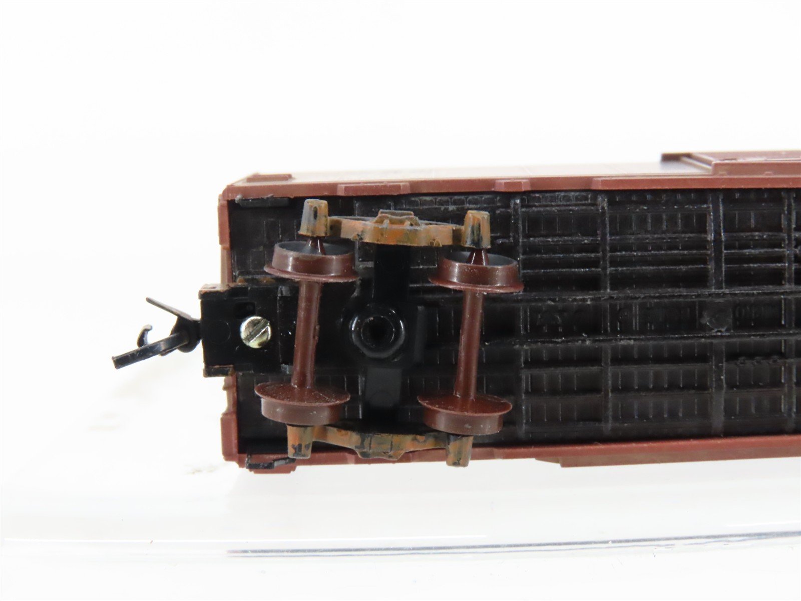 N Scale Micro-Trains MTL 20060 ATSF Santa Fe 40' Boxcar #143585 Weathered