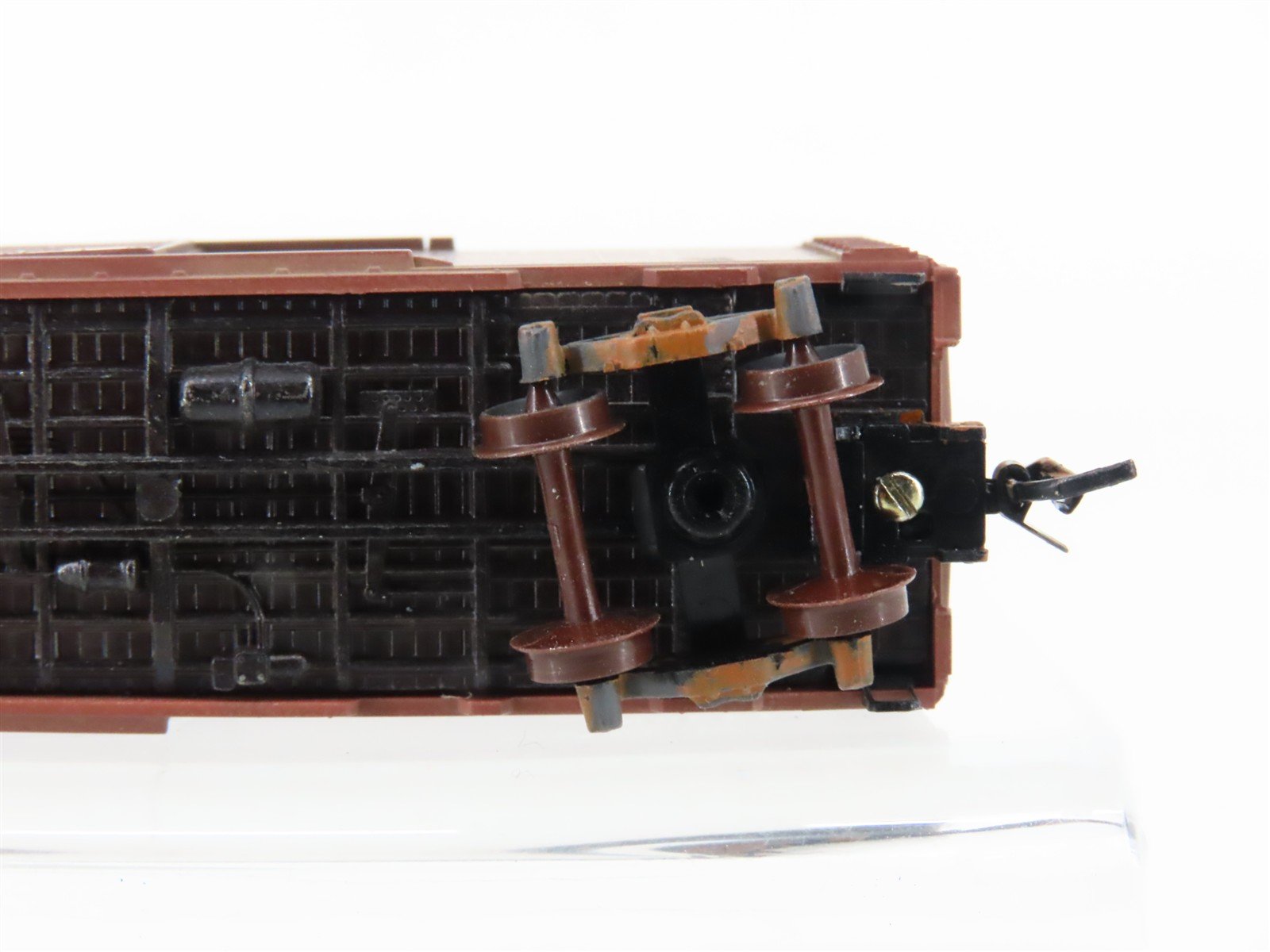 N Scale Micro-Trains MTL 20060 ATSF Santa Fe 40' Boxcar #143585 Weathered