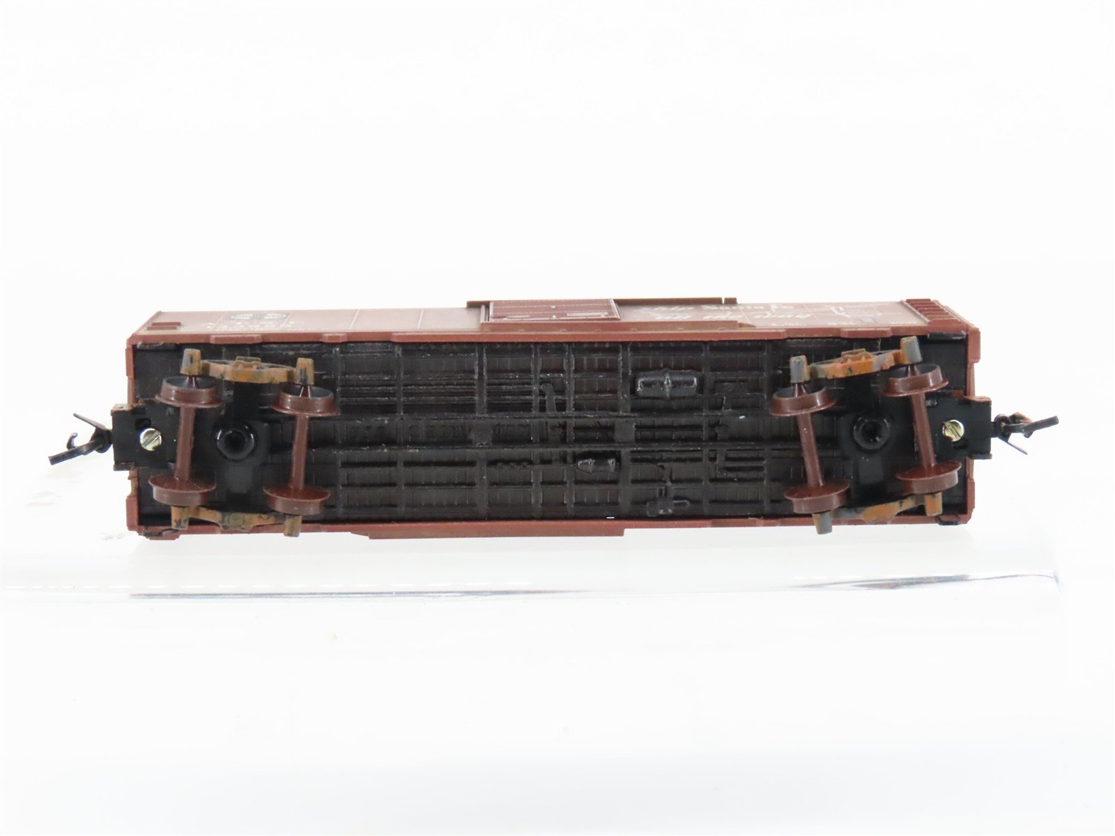 N Scale Micro-Trains MTL 20060 ATSF Santa Fe 40' Boxcar #143585 Weathered