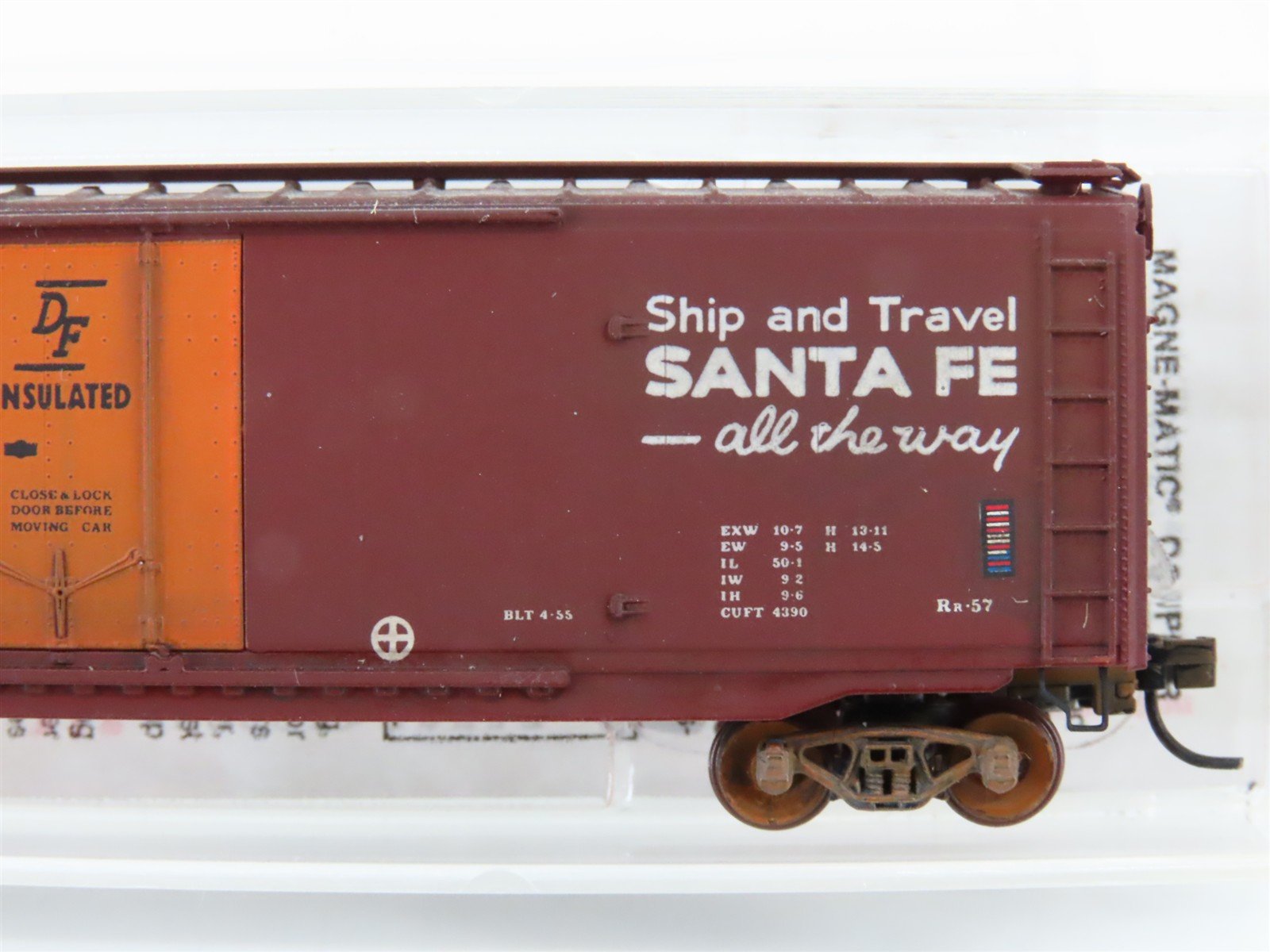 N Scale Micro-Trains MTL 32350 SFRD Santa Fe 50' Boxcar #6169 Weathered