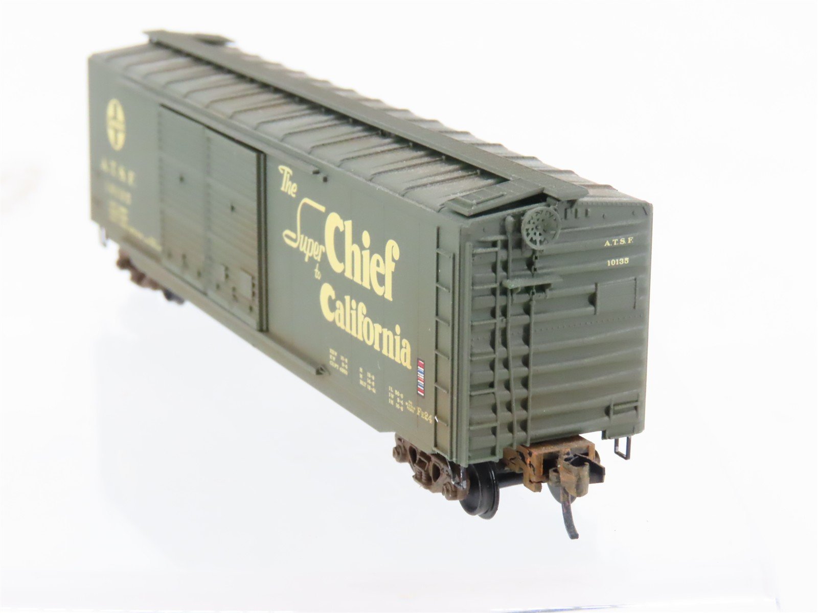 N Scale Micro-Trains MTL 34290 ATSF Santa Fe 50' Boxcar #10135 Weathered