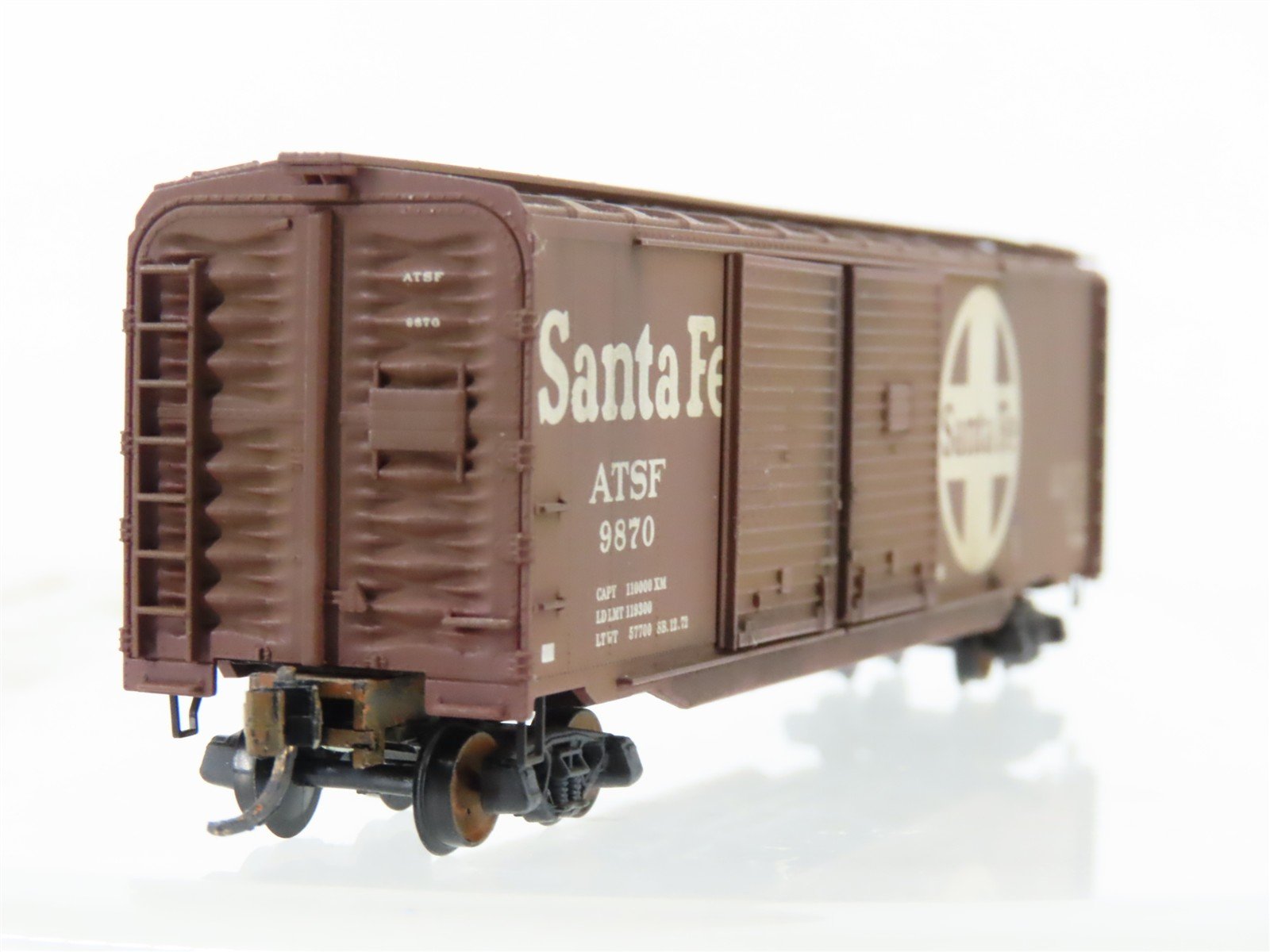 N Scale Micro-Trains MTL 78060 ATSF Santa Fe 50' Boxcar #9870 Weathered