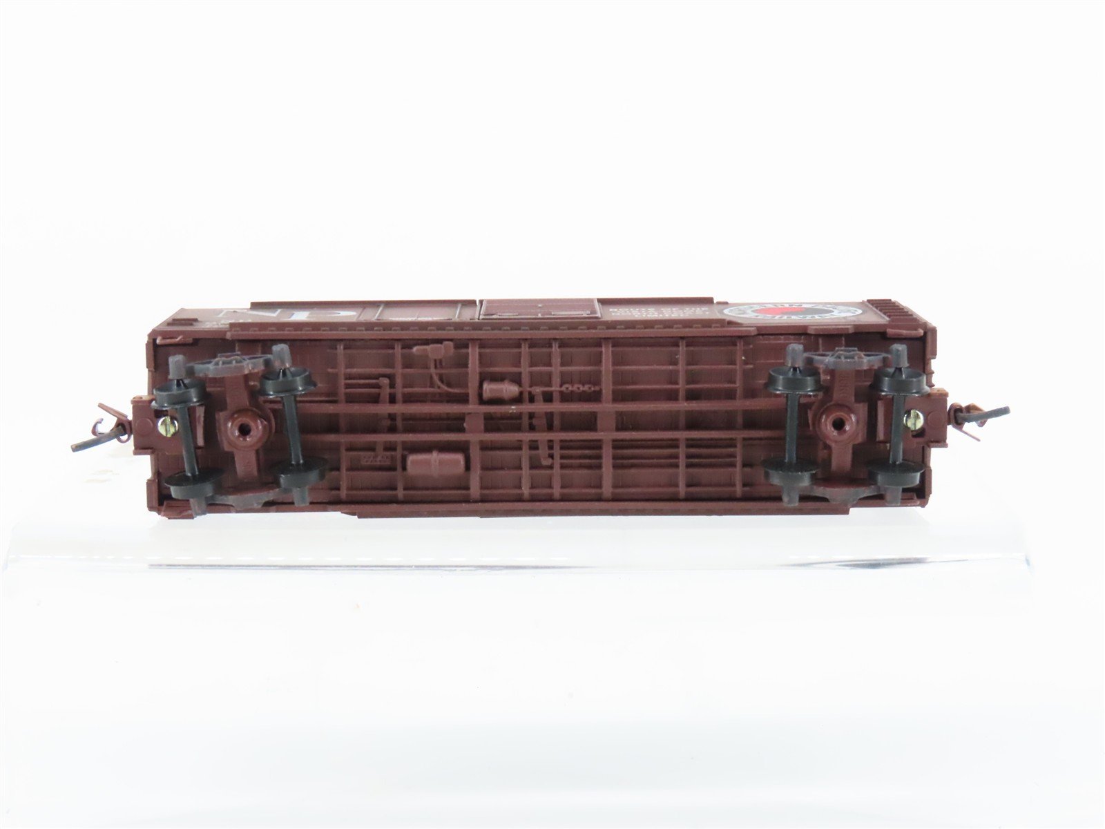 N Scale Micro-Trains MTL 22040 NP Northern Pacific 40' Boxcar #8723 Weathered