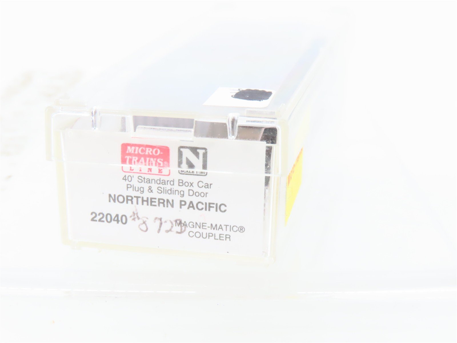 N Scale Micro-Trains MTL 22040 NP Northern Pacific 40' Boxcar #8723 Weathered
