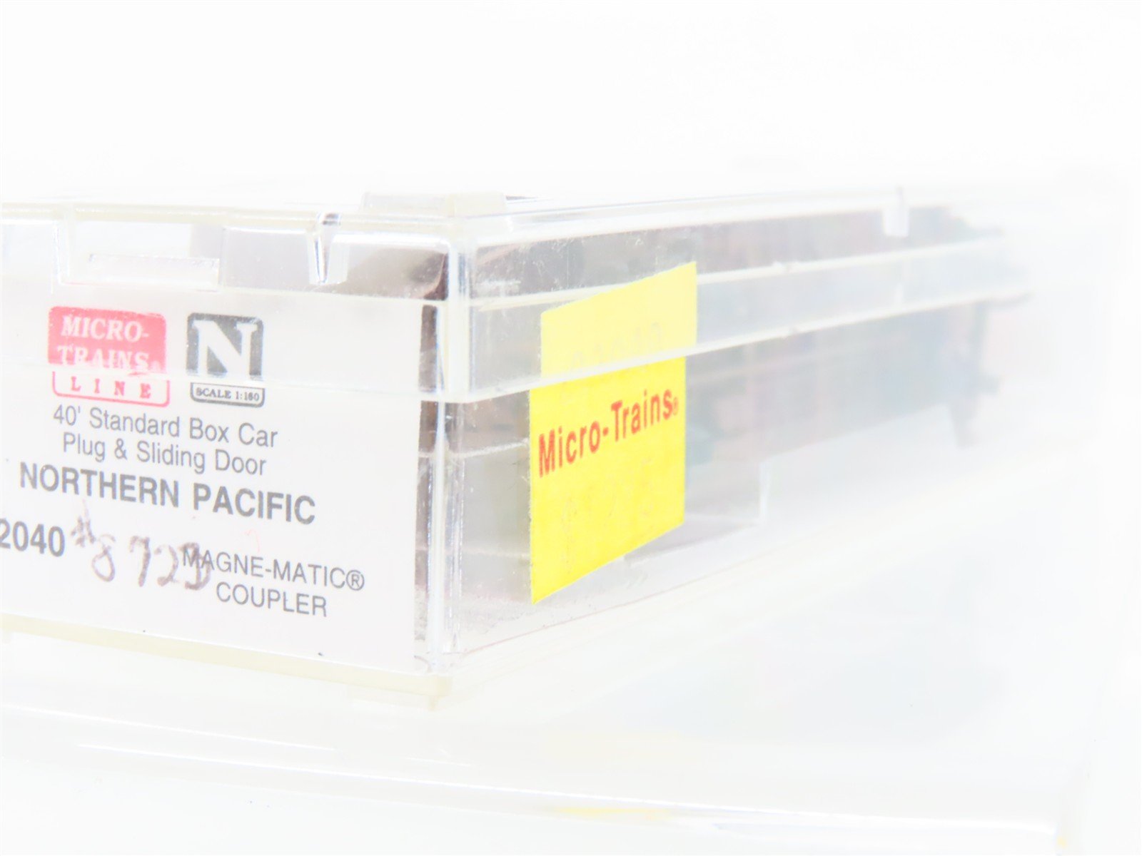 N Scale Micro-Trains MTL 22040 NP Northern Pacific 40' Boxcar #8723 Weathered