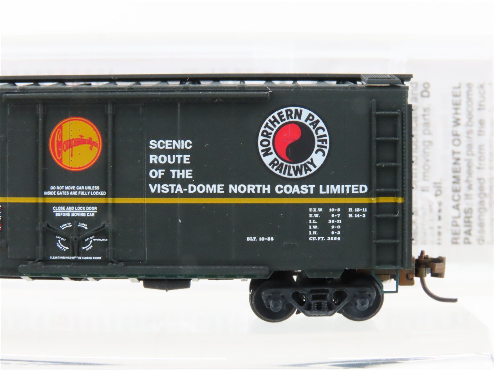 N Micro-Trains MTL 02100170 NP Northern Pacific 40' Boxcar #98524 Weathered