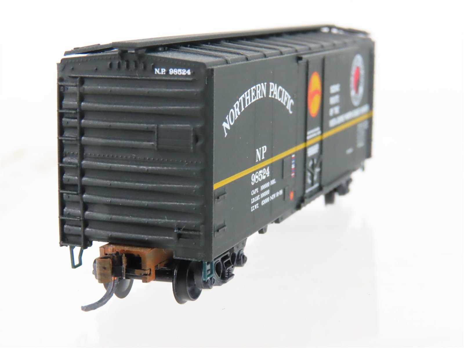 N Micro-Trains MTL 02100170 NP Northern Pacific 40' Boxcar #98524 Weathered
