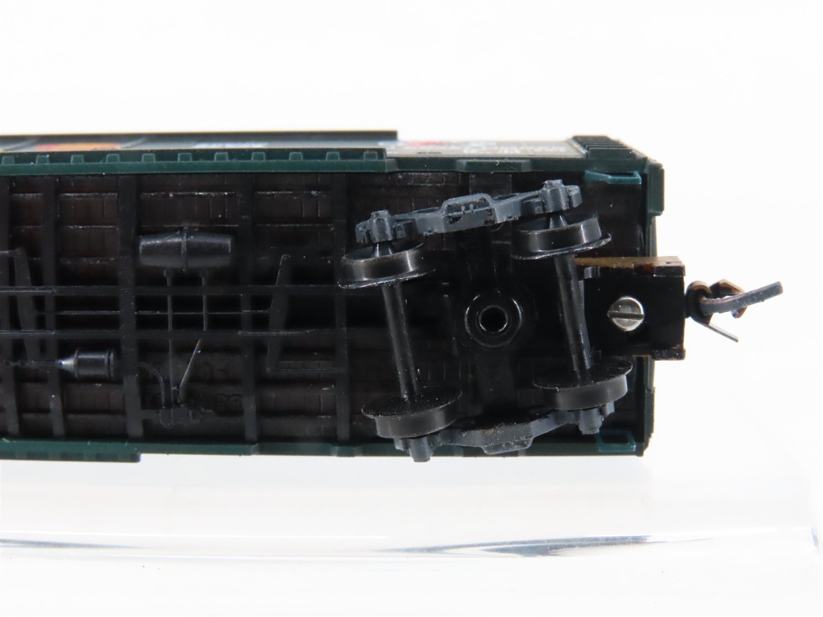 N Micro-Trains MTL 02100170 NP Northern Pacific 40' Boxcar #98524 Weathered