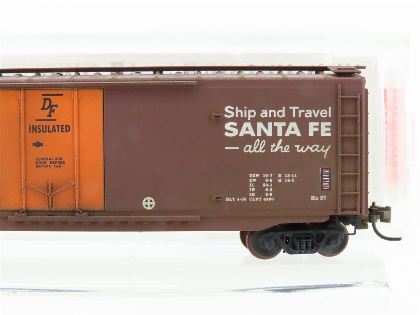 N Scale Micro-Trains MTL 32050/3 SFRB Santa Fe 50' Boxcar #6372 Weathered