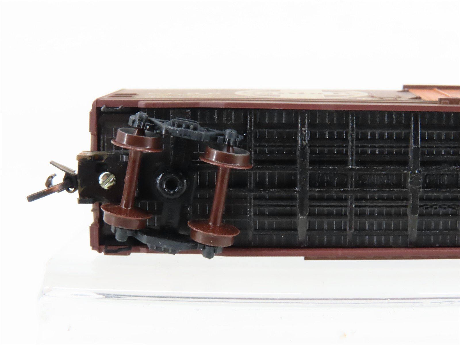 N Scale Micro-Trains MTL 32050/3 SFRB Santa Fe 50' Boxcar #6372 Weathered