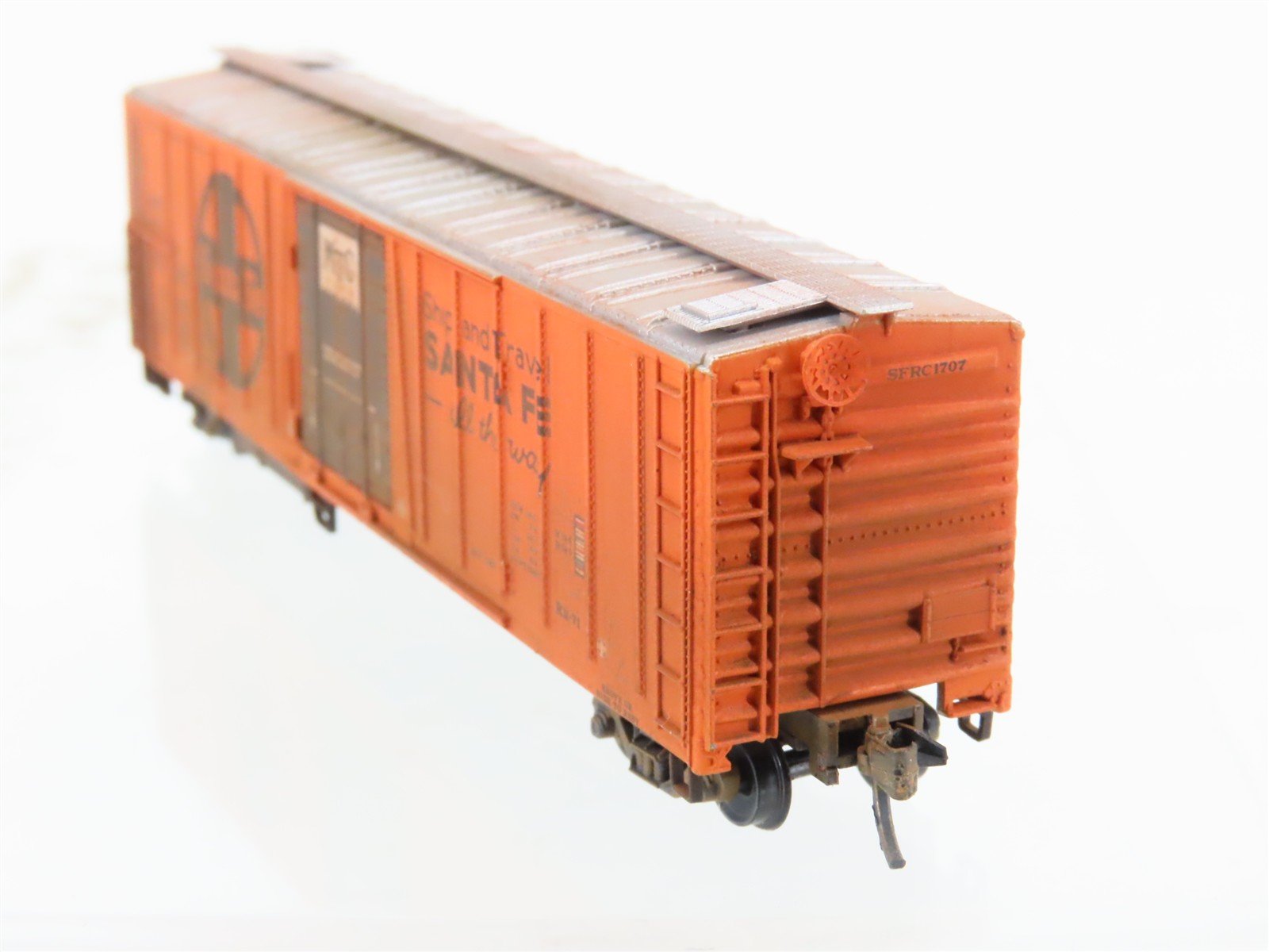 N Scale Micro-Trains MTL 70070 SFRC Santa Fe 51' Mech Reefer #1796 Weathered
