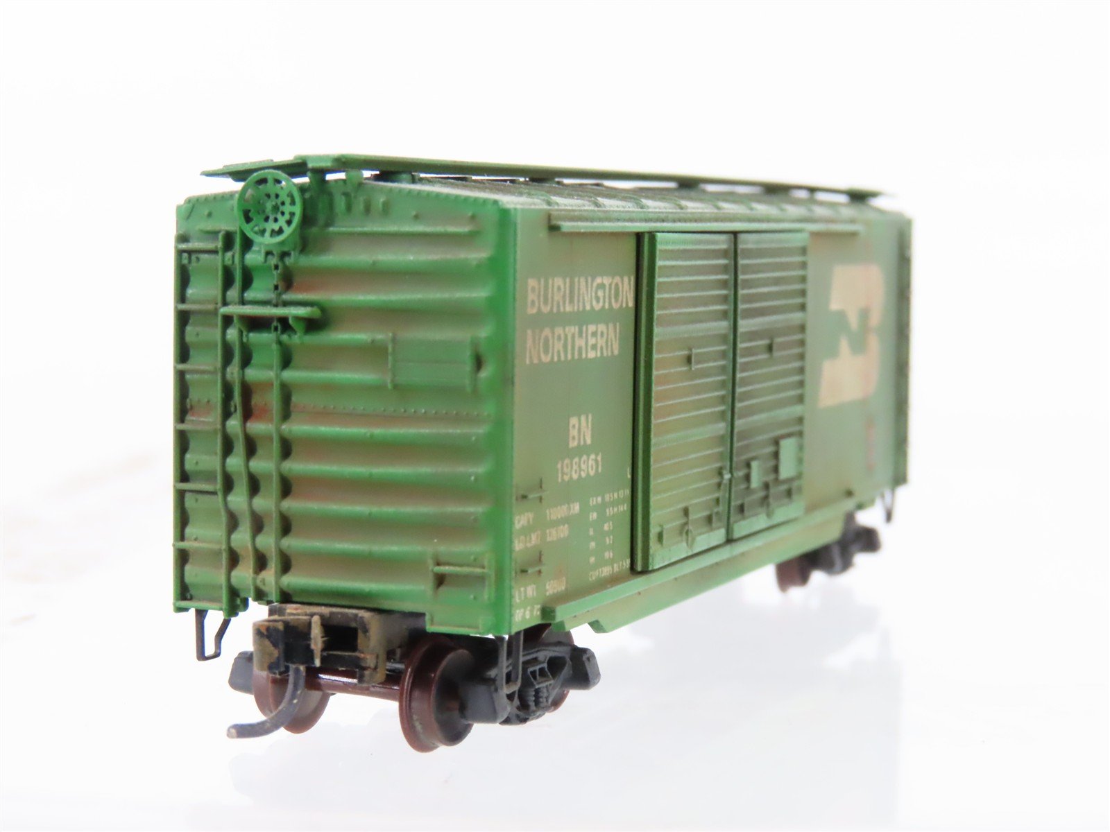 N Micro-Trains MTL 23080 BN Burlington Northern 40' Boxcar #198961 Weathered