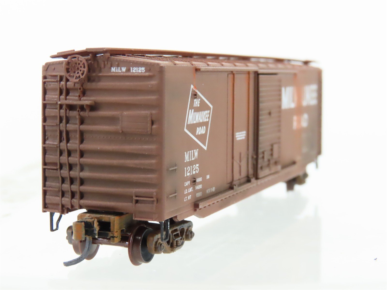 N Scale Micro-Trains MTL 33100 MILW Milwaukee Road 50' Boxcar #12125 Weathered