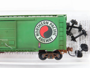 N Scale Micro-Trains MTL 22090 NP Northern Pacific 40' Boxcar #8133 Weathered