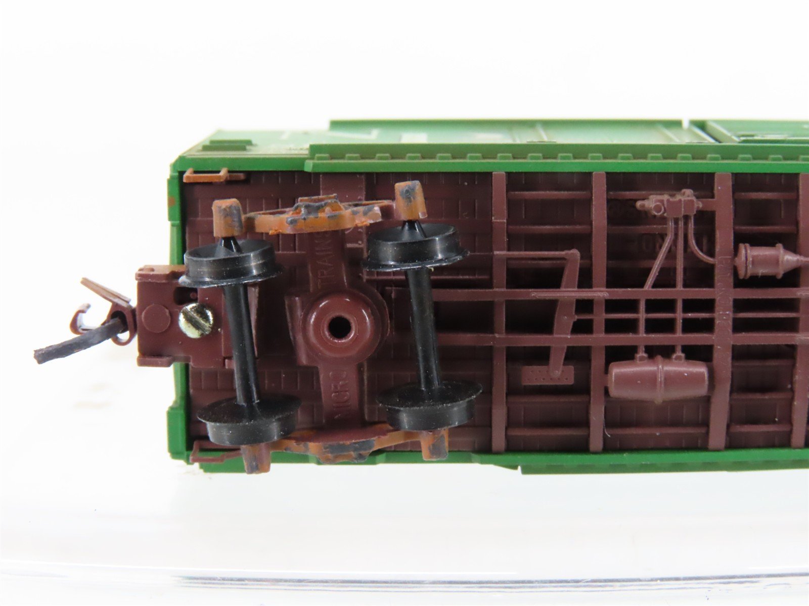 N Scale Micro-Trains MTL 22090 NP Northern Pacific 40' Boxcar #8133 Weathered