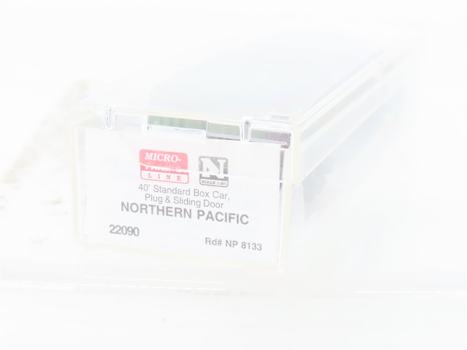 N Scale Micro-Trains MTL 22090 NP Northern Pacific 40' Boxcar #8133 Weathered