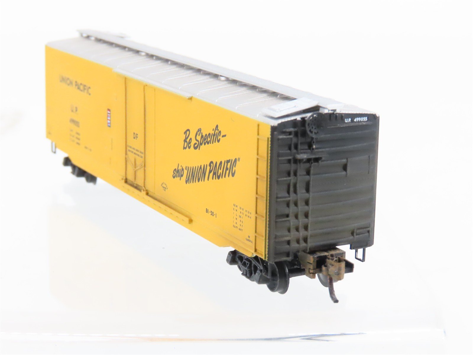N Scale Micro-Trains MTL 03200390 UP Union Pacific 50' Boxcar #499055 Weathered
