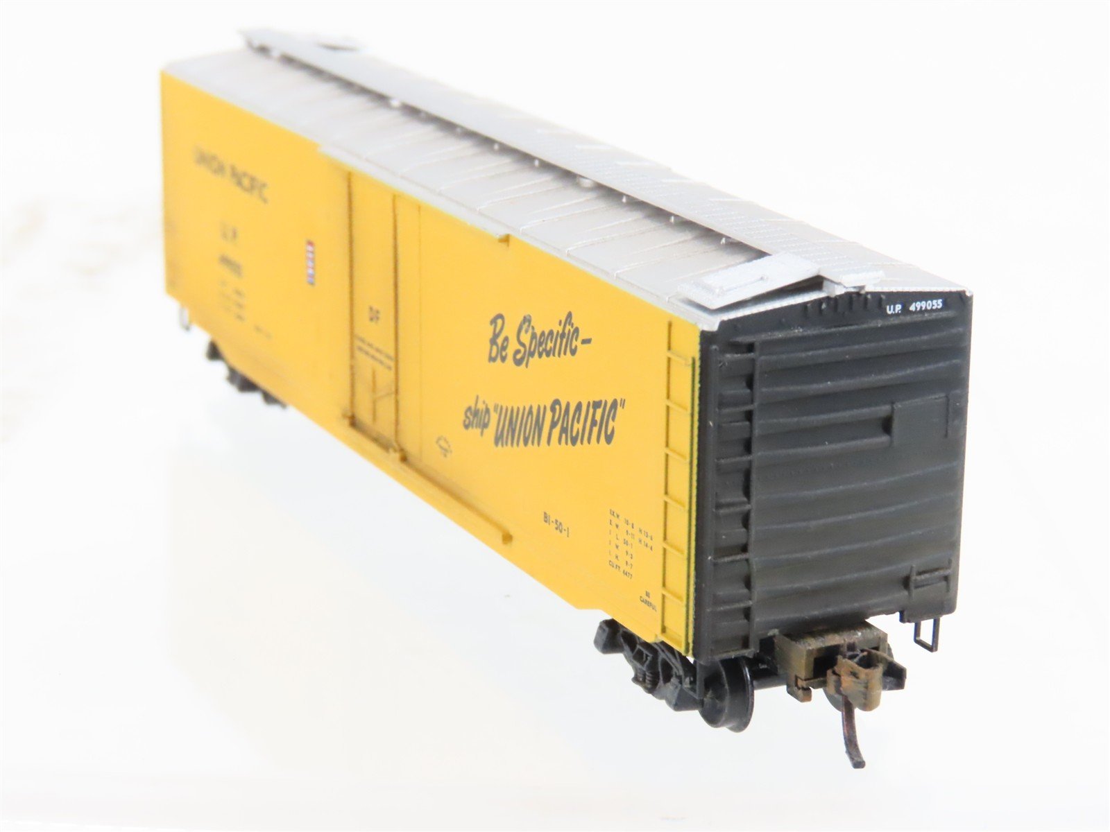 N Scale Micro-Trains MTL 03200390 UP Union Pacific 50' Boxcar #499055 Weathered