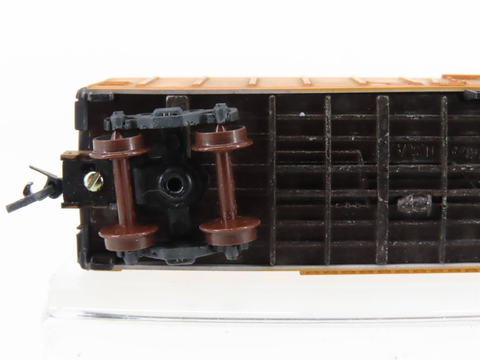 N Scale Micro-Trains/Kadee 70040 MILW Milwaukee Road 51' Reefer #9778 Weathered