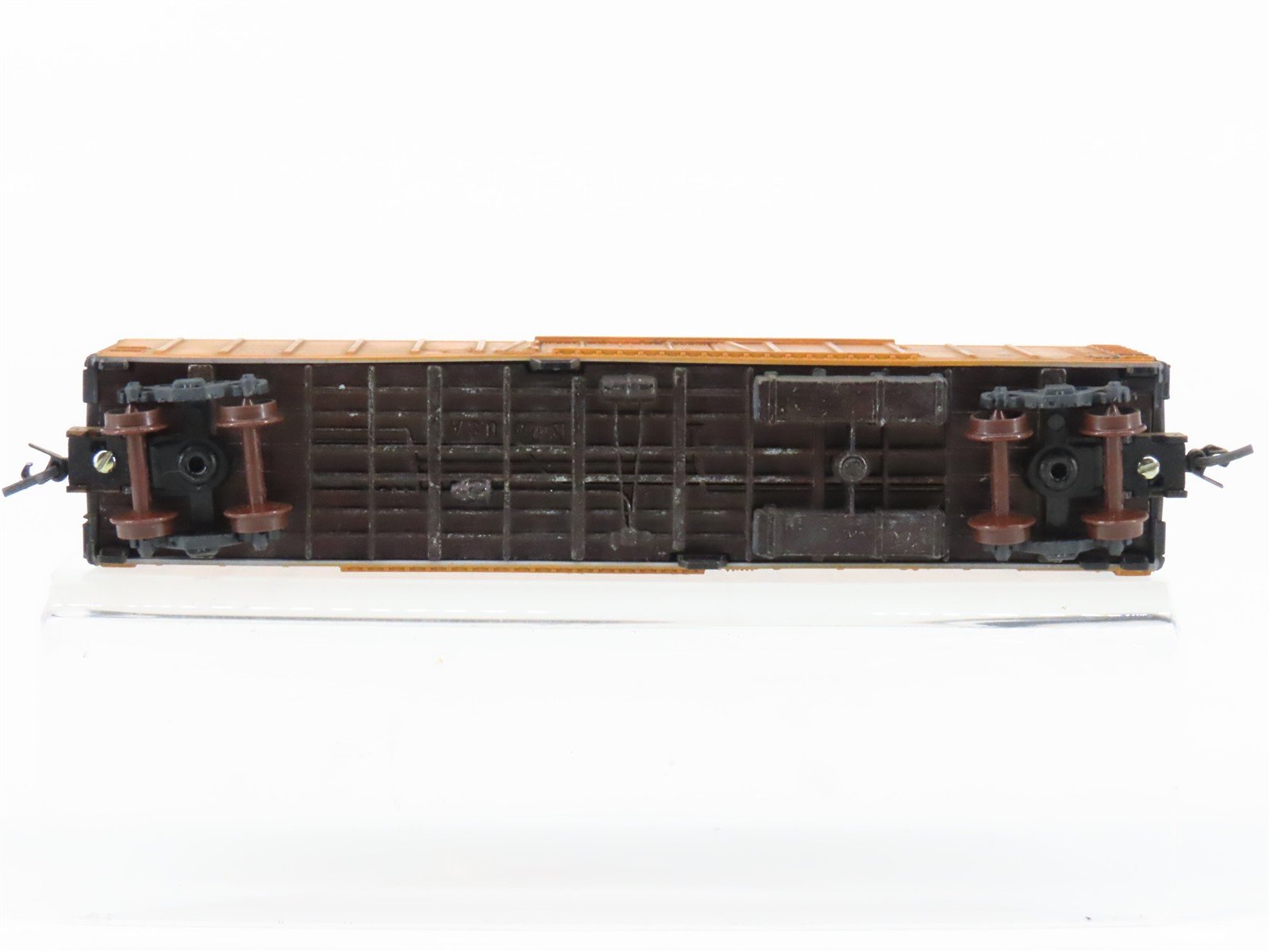 N Scale Micro-Trains/Kadee 70040 MILW Milwaukee Road 51' Reefer #9778 Weathered