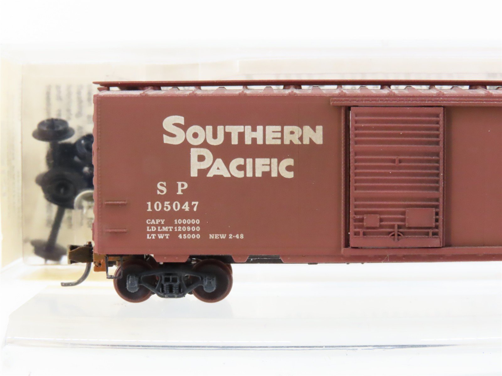 N Scale Micro-Trains MTL 20080 SP Southern Pacific 40' Boxcar #105047 Weathered