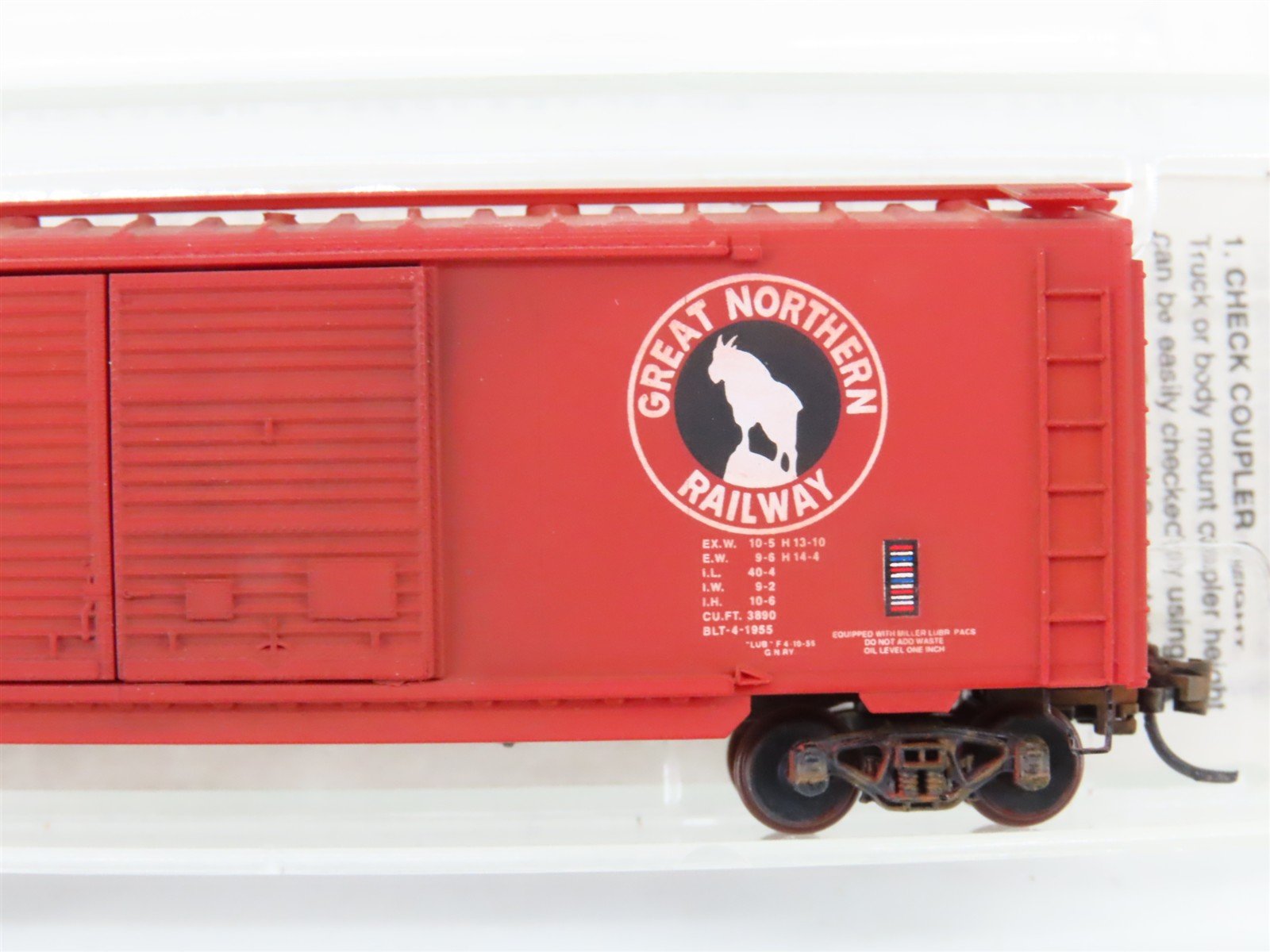 N Scale Micro-Trains MTL 23200 GN Great Northern 40' Boxcar #3270 Weathered