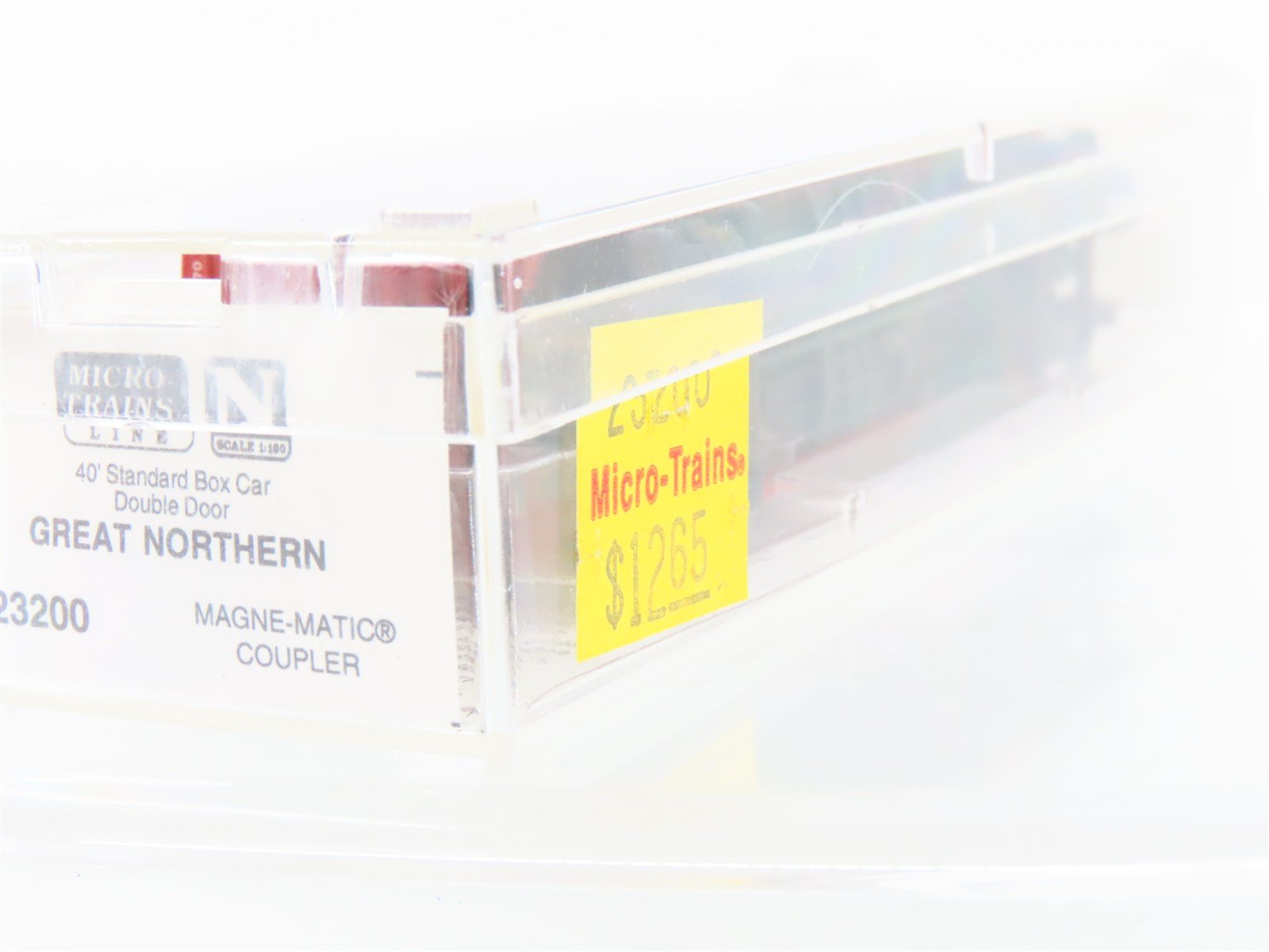 N Scale Micro-Trains MTL 23200 GN Great Northern 40' Boxcar #3270 Weathered