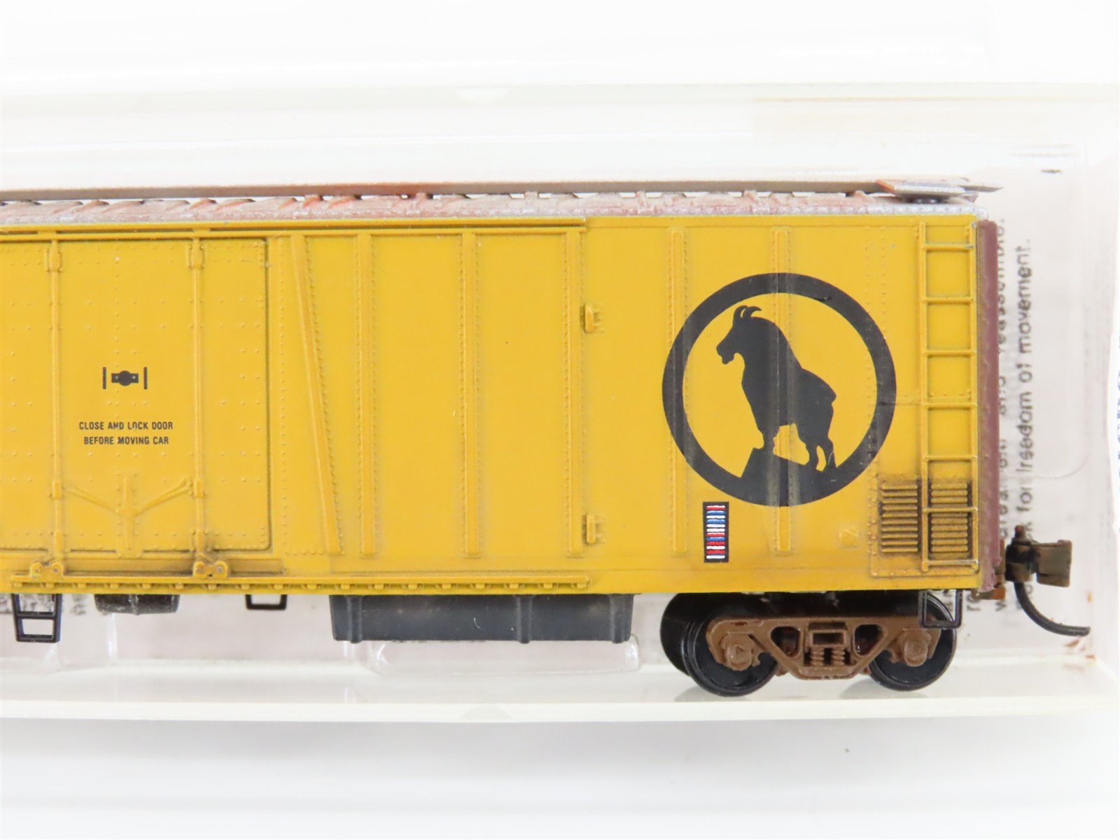 N Micro-Trains/Kadee 70030 WFCX Great Northern 51' Reefer #8808 Weathered