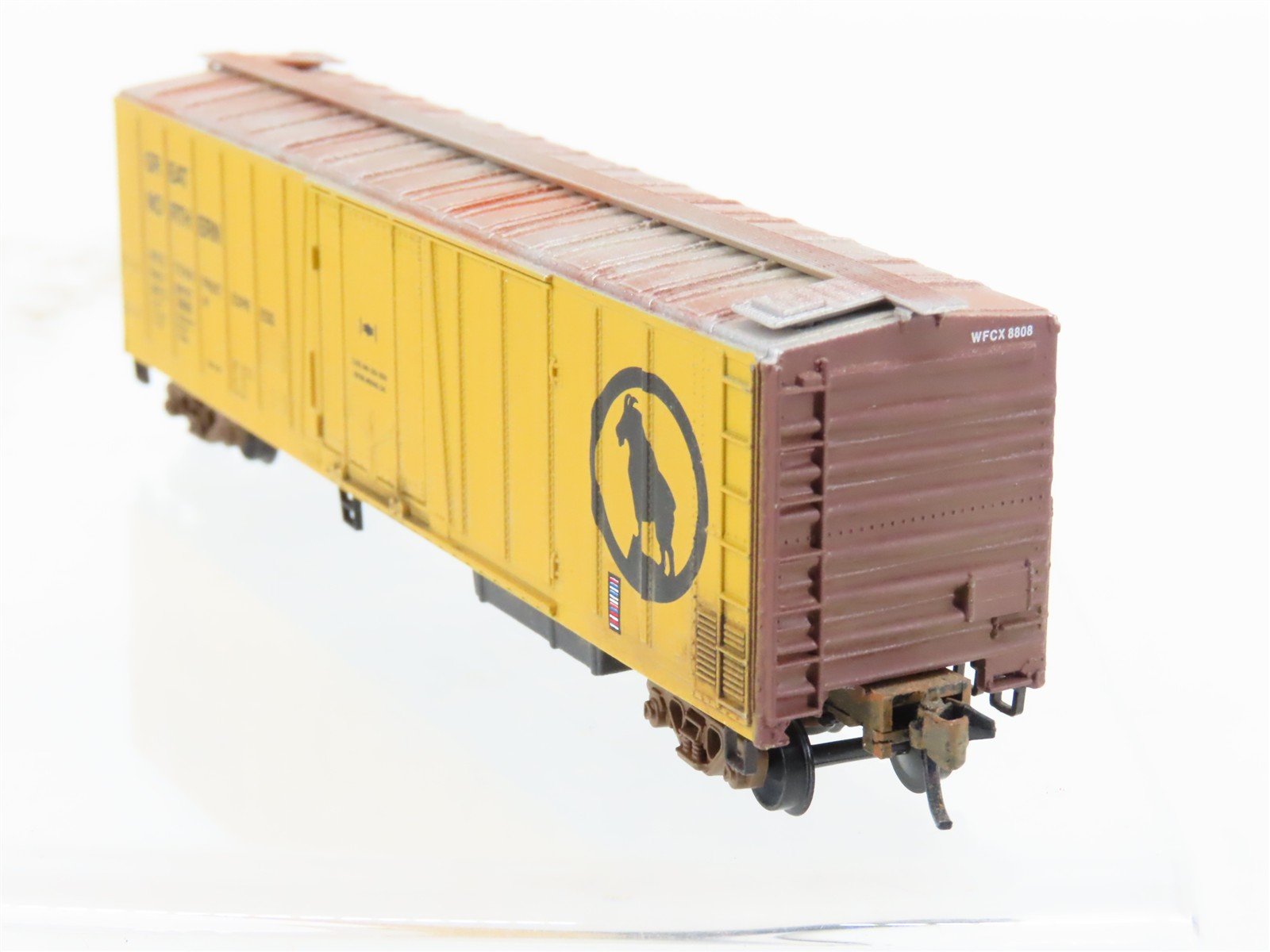 N Micro-Trains/Kadee 70030 WFCX Great Northern 51' Reefer #8808 Weathered