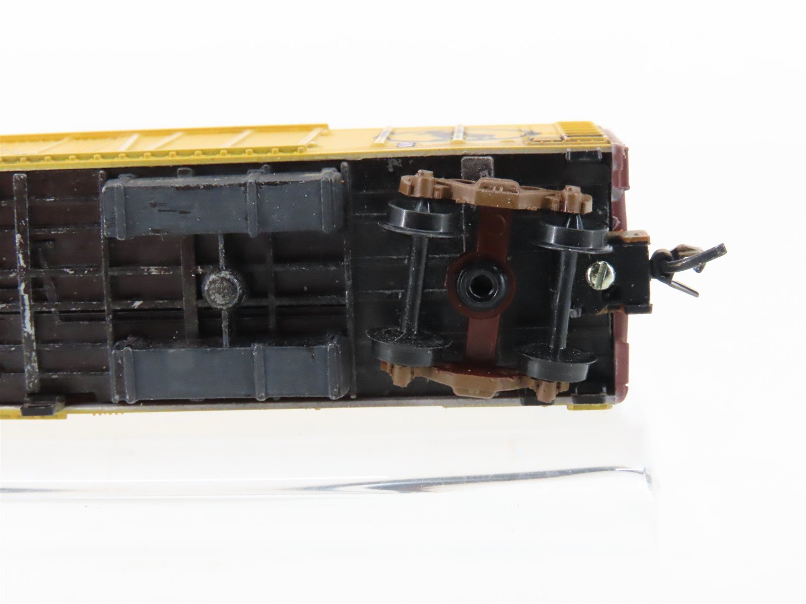 N Micro-Trains/Kadee 70030 WFCX Great Northern 51' Reefer #8808 Weathered