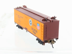 N Scale Micro-Trains/Kadee 47062 PFE Pacific Fruit 40' Reefer #19912 Weathered