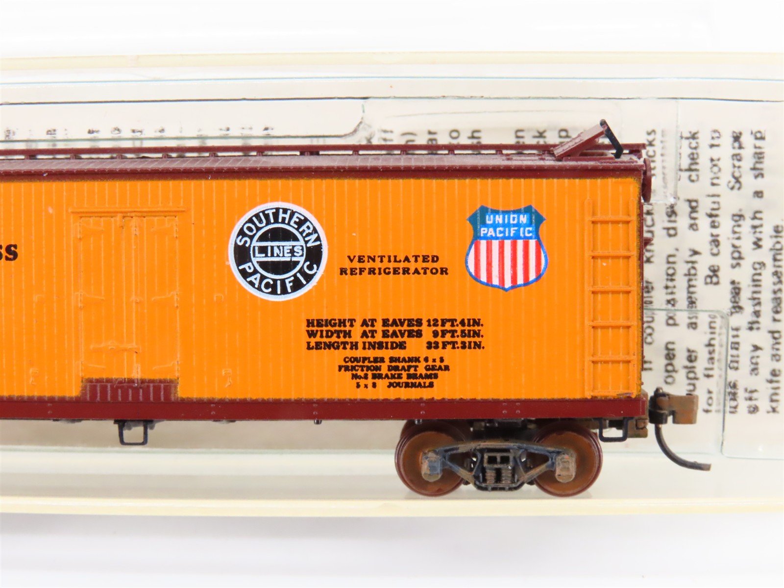 N Scale Micro-Trains/Kadee 47062 PFE Pacific Fruit 40' Reefer #19912 Weathered