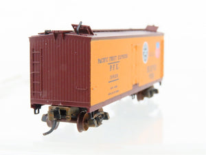 N Scale Micro-Trains/Kadee 47062 PFE Pacific Fruit 40' Reefer #19912 Weathered