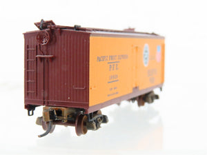 N Scale Micro-Trains/Kadee 47062 PFE Pacific Fruit 40' Reefer #19912 Weathered