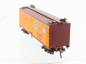 N Scale Micro-Trains/Kadee 47062 PFE Pacific Fruit 40' Reefer #19912 Weathered