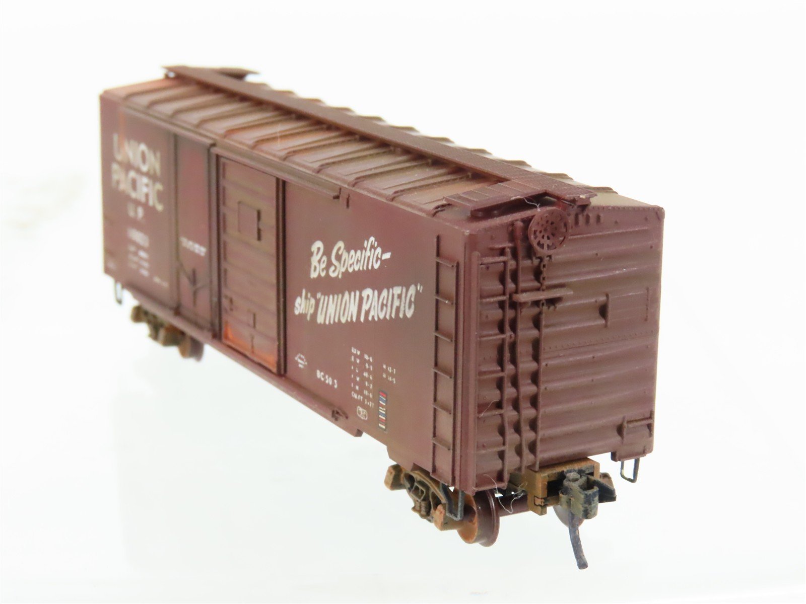 N Scale Micro-Trains 22030 UP Union Pacific 40' Boxcar #110023 Weathered