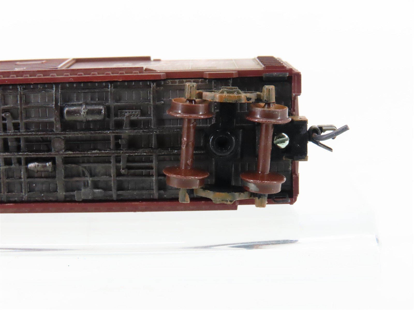 N Scale Micro-Trains 22030 UP Union Pacific 40' Boxcar #110023 Weathered